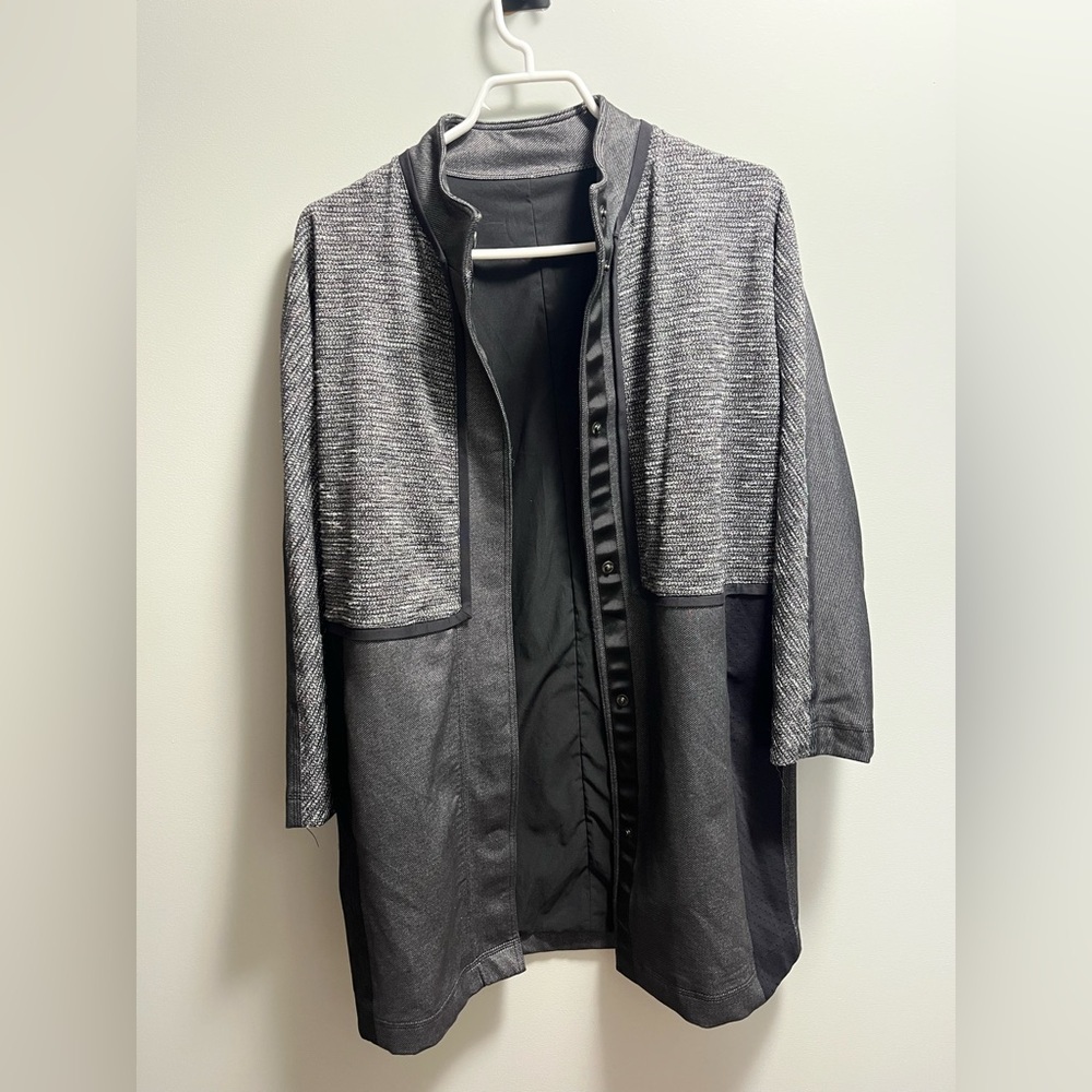 Women's Two-Tone Black & Gray Open Front Jacket